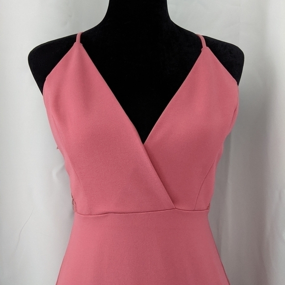 Astr the label rose bodycon cocktail dress - Picture 3 of 6
